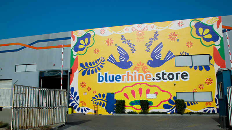 Vinyl Branding Excellence: Blue Rhine Central Warehouse in the UAE!